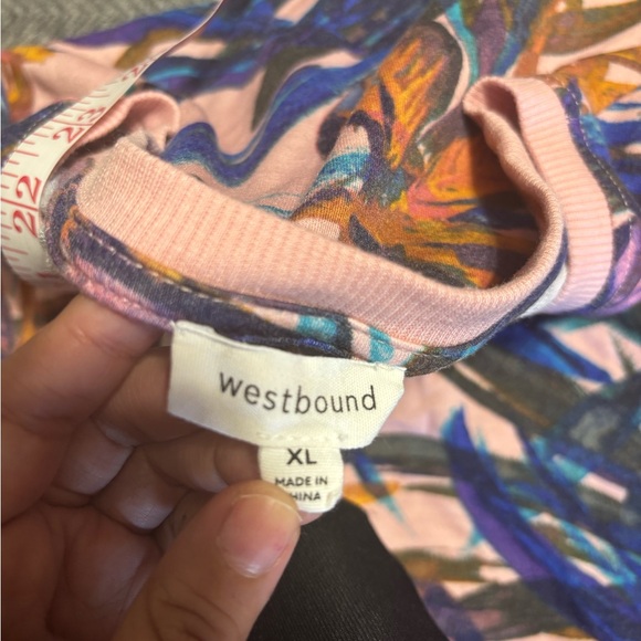 💘5 for $25 // Multicolor Tropical Print Top - Picture 10 of 12